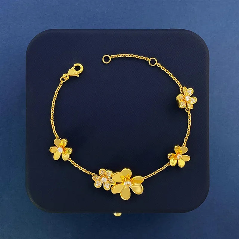 High Quality Lucky Leaf Real Gold Plated Flower Clavicle Necklace for Women Fashion Jewelry LN040